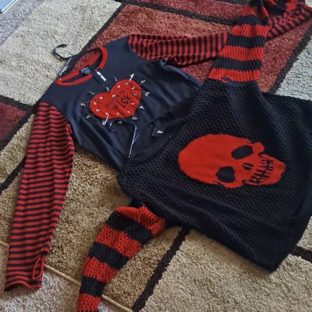 Hot Topic Skull Shirts